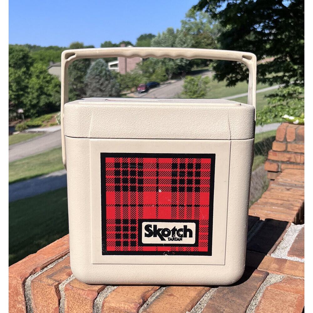 VINTAGE RETRO SKOTCH TARTAN COOLER ICE CHEST PICNIC 6 PACK 11” X 12 X8” RARE